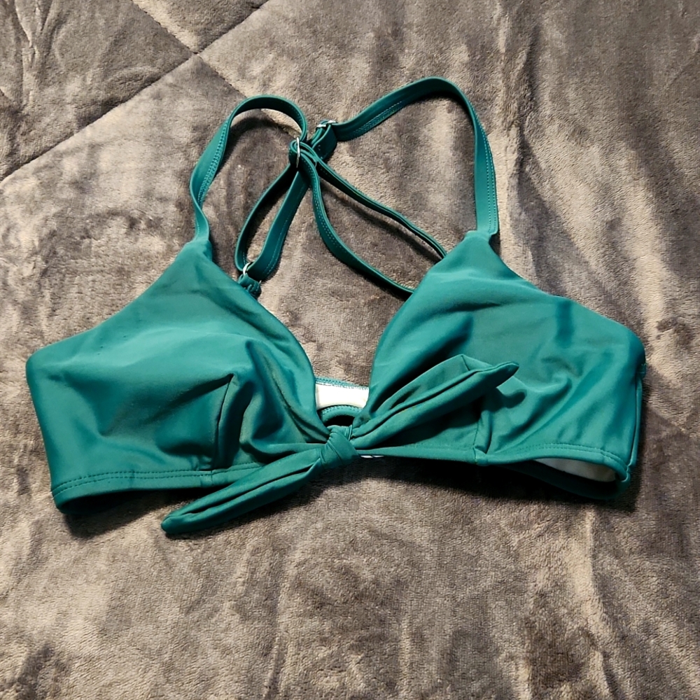 CUPSHE cross back bikini top